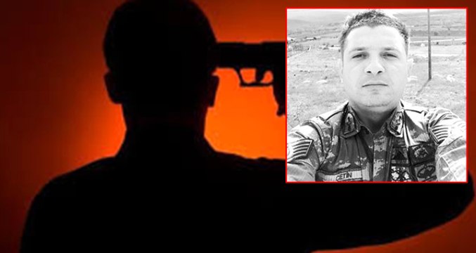 Askerlerin Gözü Önünde Rus Ruleti Oynayan Astsubay, Kendini Başından Vurup Öldü