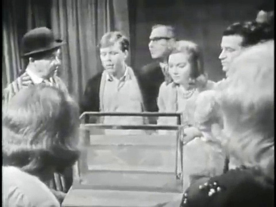 Way Out   S0E12   Side Show