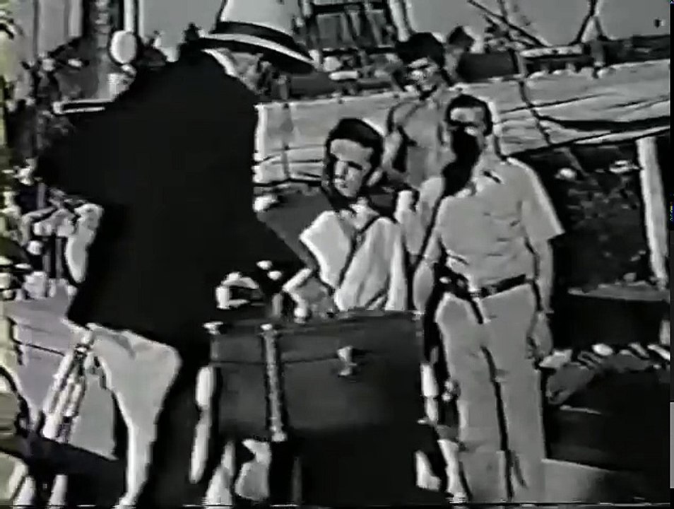 Adventures in Paradise   S02E16   Act of Piracy...with Steven Hill