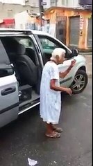 VELHINHA DANÇANDO KKKKK