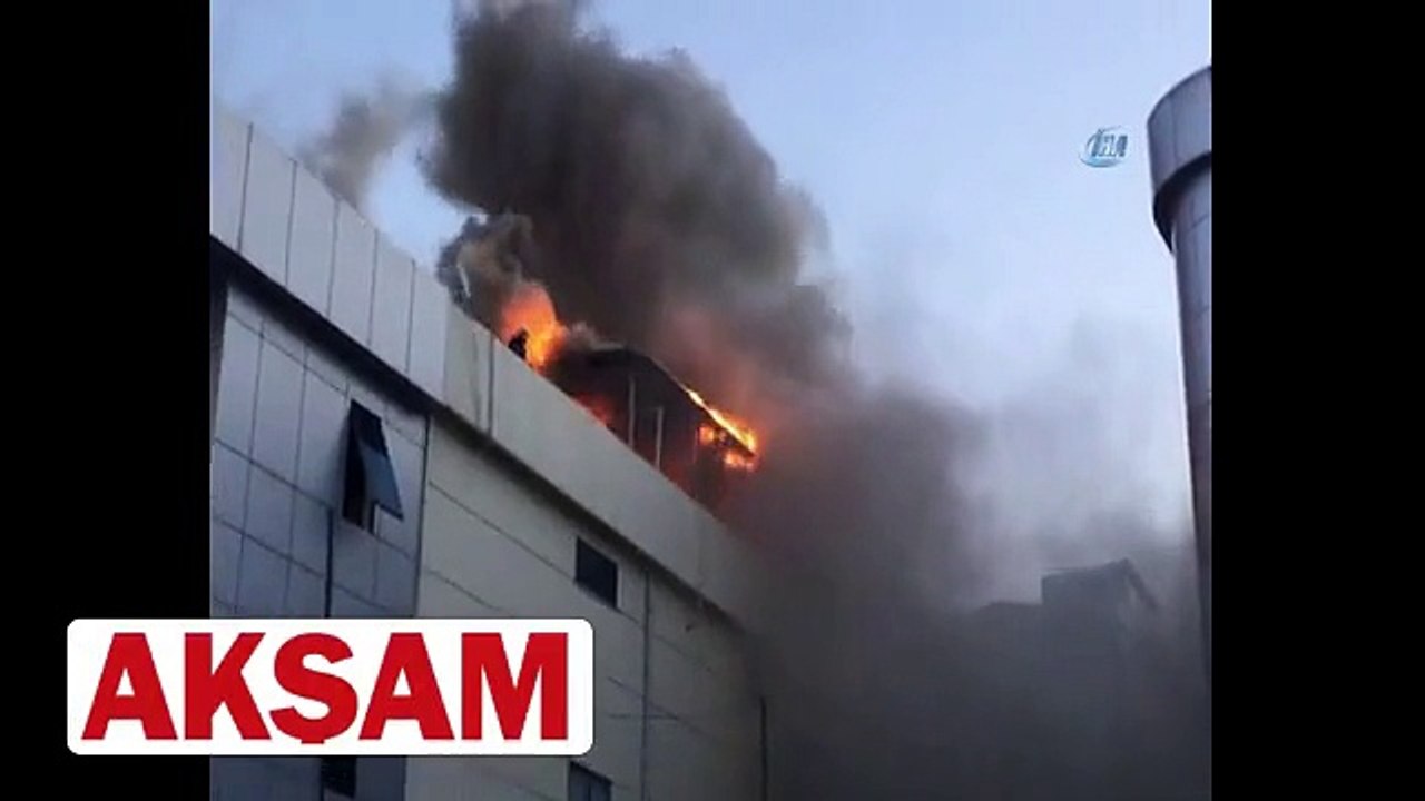 Bağcılar'da tekstil fabrikasında patlama meydana geldi