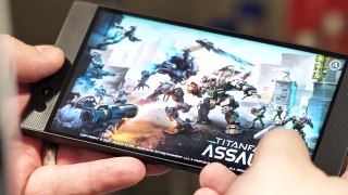 Razer Phone hands-on - 120Hz Gaming Phone!-xG