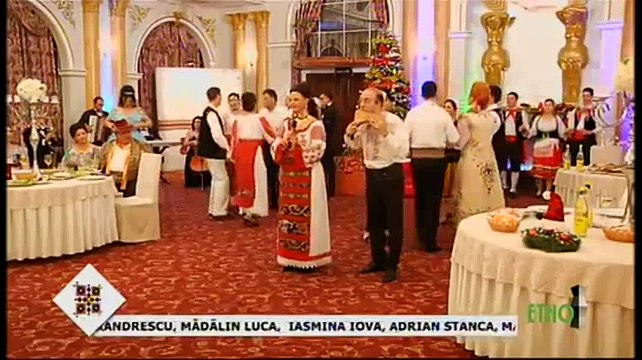Ruxandra Pitulice - Bun-gasit la oameni dragi! (Adriana si cei 7 voinici - ETNO TV - 25.12.2017)