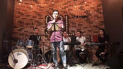 Yêu nhau ghét nhau - Anh Linh