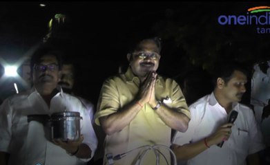 ஜோசியரின் அறிவுரைப்படி நாளை மறுதினம் டிடிவி பதவி ஏற்பு- வீடியோ