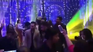 Shahrukh khan dances in Virat Kohli and Anushka Sharma wedding reception