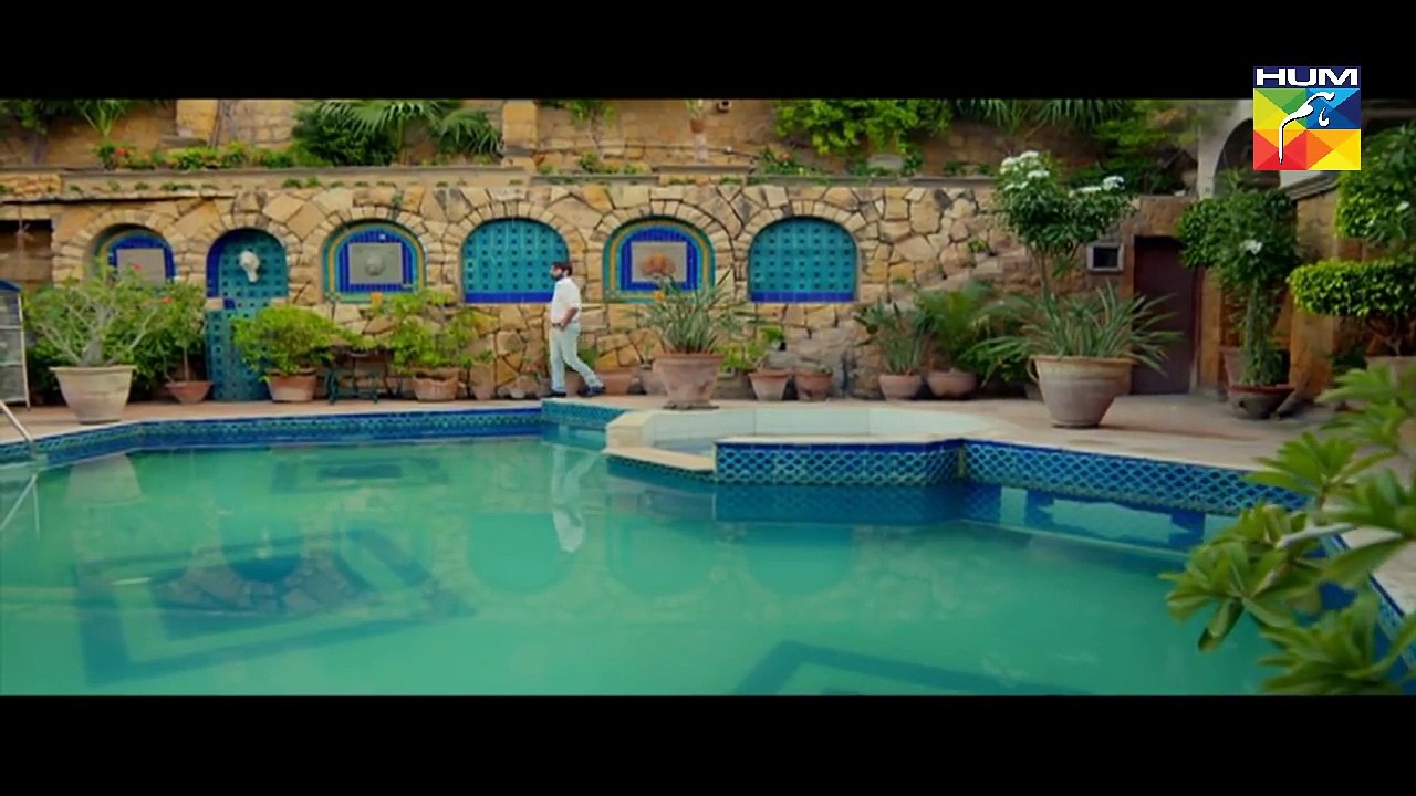 Gumraah Episode 33 HUM TV Drama 26 December 2017