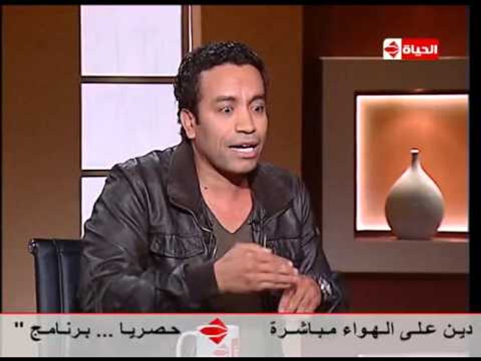 بوضوح - الفنان الكوميدى سامح حسين : نظري الضعيف تسبب فى فضيحة على المسرح ووقعت قدام الناس