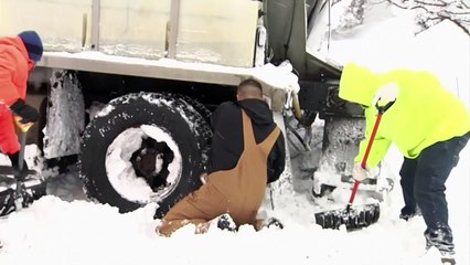 Massive snowfall hits northern US