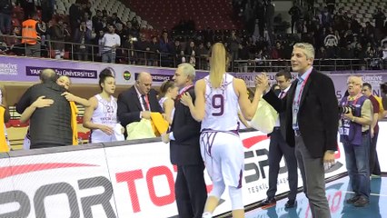 Yakın Doğu Üniversitesi kupasını aldı - GAZİANTEP