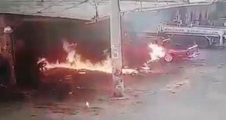 Tinerle Ateş Yakmak İstedi, Alev Topuna Döndü