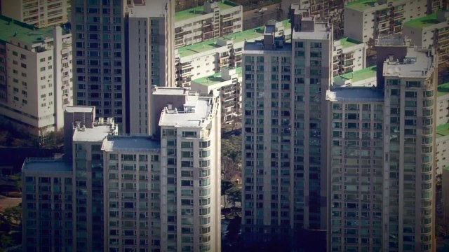 투기세력 버티자 다주택자 보유세 인상 검토 / YTN