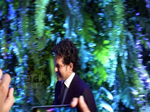 Marathi Celebrities & Cricketers At Virat-Anushka Wedding Reception | Ashutosh Gowarikar & Madhuri