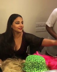 Vidya Balan Wishes you Happy New Year 2018