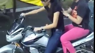 Best bike stunts    Indian Girls Bike Stunts on Road