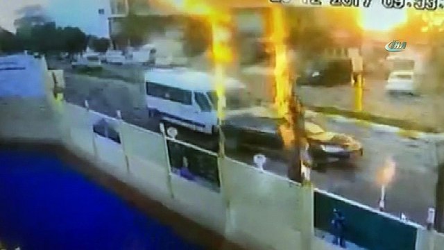 Beylikdüzü'nde okul servisi kazası güvenlik kamerasında