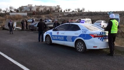 İşçi servisi ile otomobil çarpıştı: 4 yaralı