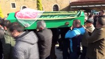 Tabutuna duvak ve çiçek konuldu...Sinop’ta ölen 13 yaşındaki kız Amasya’da defnedildi