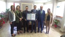 Anaokulu Öğrencilerinin Ebru Çalışması Guinness Rekorlar Kitabı'nda