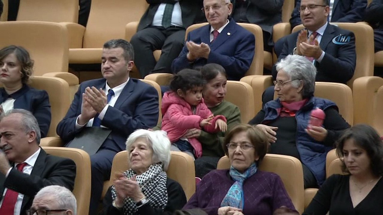 Cumhurbaşkanı Erdoğan: 'En büyük ihtiyacımız para, petrol, elmas ve silah değil, başarabileceğimize inanmaktır. Şu anda petrolü olanları görüyoruz, parası olanları da görüyoruz. İnanın, biz onların çok çok önündeyiz, ilerisindeyiz'