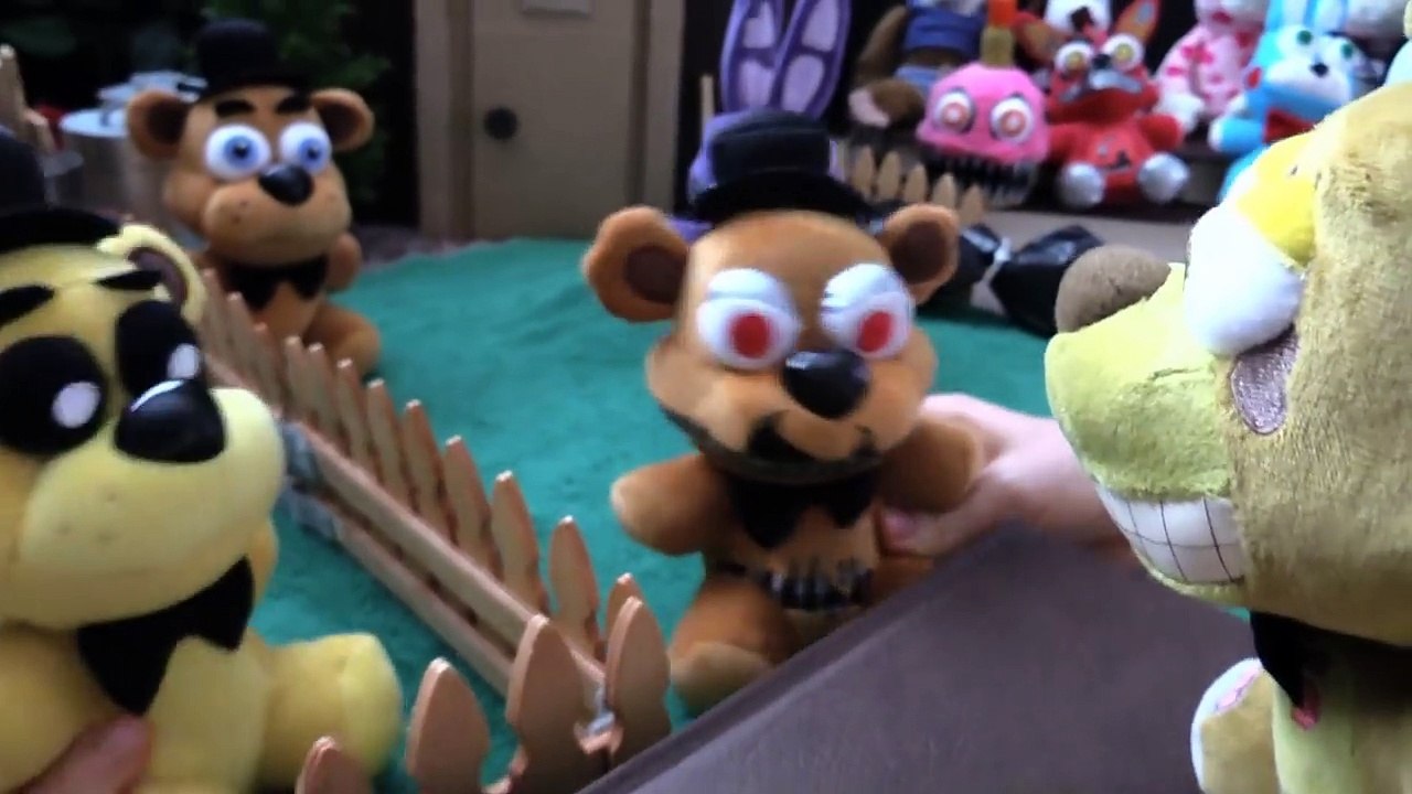 FNAF plush Episode 47- Spring traps Game show Family Feud