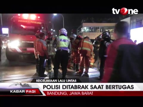 Sedang Atur Lalu Lintas, Polisi Ditabrak di Jalan Layang