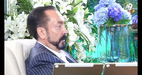 Müslüman bir insan, inkar eden biriyle evli olduğunda ne yapmalı?