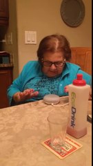 Cette Mamie italienne galère avec Google home !! "GOGOLE"