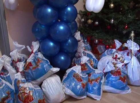 UG Glasno za omladinu obradovalo decu u Mozaiku , 28. decembar 2017 (RTV Bor)