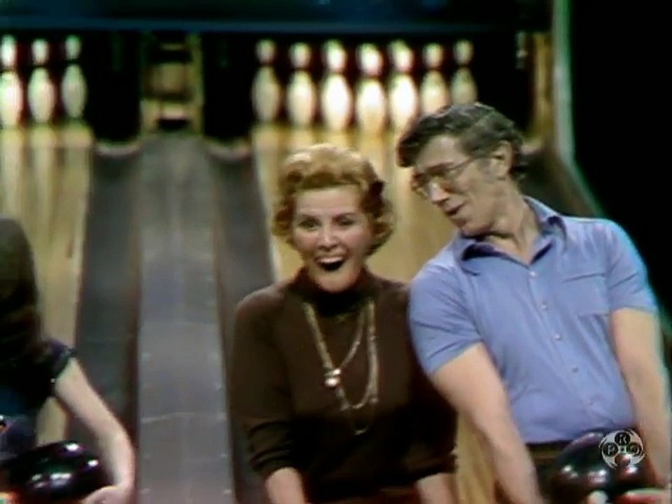 Celebrity Bowling E093 Ames Laine Campanella Marie