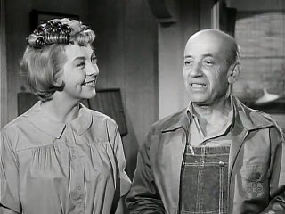 My Favorite Martian S2 E25 The Magnetic Personality and Who Needs It