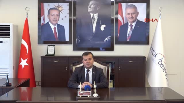 Kahramanmaraş Belediye Başkanı, Ropörtaj Verirken Depreme Yakalandı