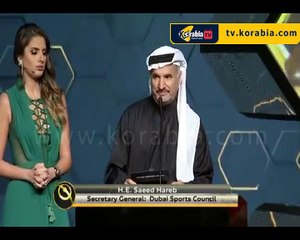 لحظة تتويج هيكتور كوبر افضل مدرب لمنتخب عربي