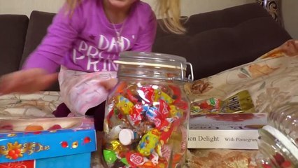 ИГРАЕМ В ДОКТОРА ЛЕЧИМ СКИТЛСТРЯНКУ _ PLAY DOCTOR .TREAT SKILL