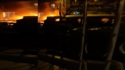 Başkent'te Park Halindeki Araçlar Alev Alev Yandı