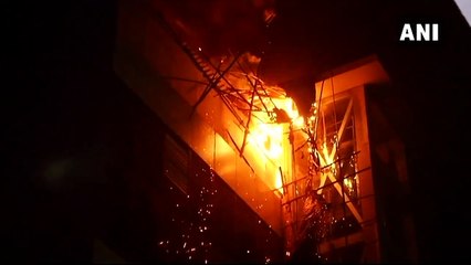 மும்பை கமலா மில்ஸ் வளாகத்தில் பயங்கர தீ விபத்து...வீடியோ