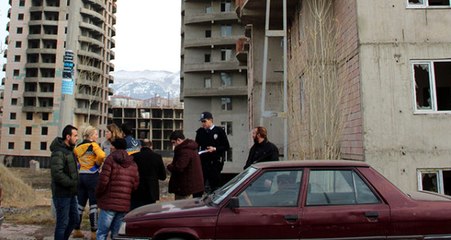 Mahalleliden Yarım Kalan İnşaatlara Tepki: Çocuklarımız Tehlike Altında