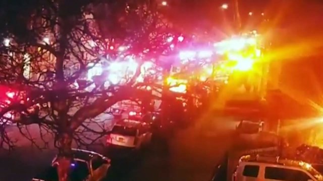 뉴욕 아파트 화재로 1살 아기 등 최소 12명 사망 / YTN