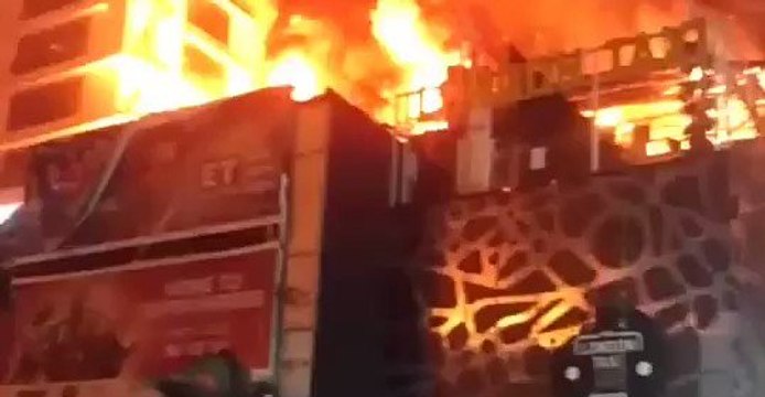 Fire Rages at Kamala Mills Complex in Mumbai