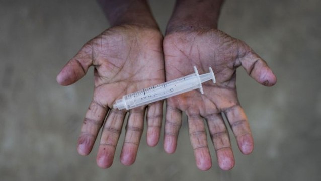 Mezarlar Otopsi İçin Açılıyor! İnsülin İğnesi ile 14 Kişiyi Öldüren Hemşire Tutuklandı