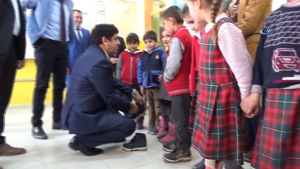 Rektör Alma, minik yüreklerle buluştu