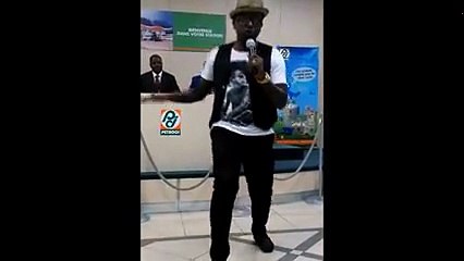 Amiral enk2k met ces spectateurs mort de rire