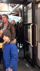 Une heure de file pour sortir du parking du Kinepolis