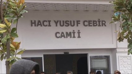 Çekmeköy'de Yusuf Cebir Camii Önü Meydanı Açıldı