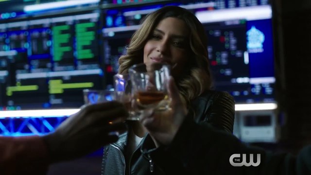 Arrow regresa con Oliver Queen buscando aliados