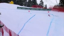 Pawel Babicki termine la descente sur une seule jambe après avoir perdu un ski !