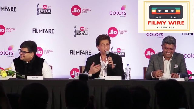 Shah Rukh Khan Sings Tum Jiyo Hazaro Saal For Salman Khan On His Birthday