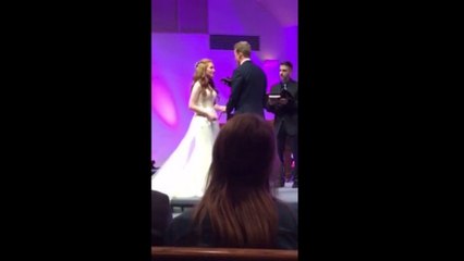 Faceplant à un mariage