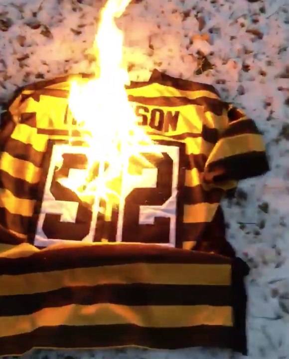 Steelers Fan Burns James Harrison Jersey After He Signs With Patriots