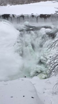 Quechee Gorge Waterfall Freezes in Sub-Zero Temperatures